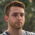 Photo of Oliver Bennett, Casino.org expert reviewing Candyland Casino for United Kingdom players